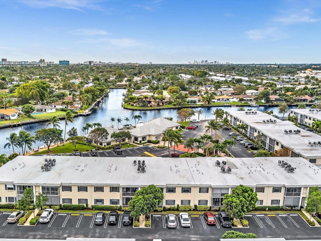 150 Cypress Club Dr 535