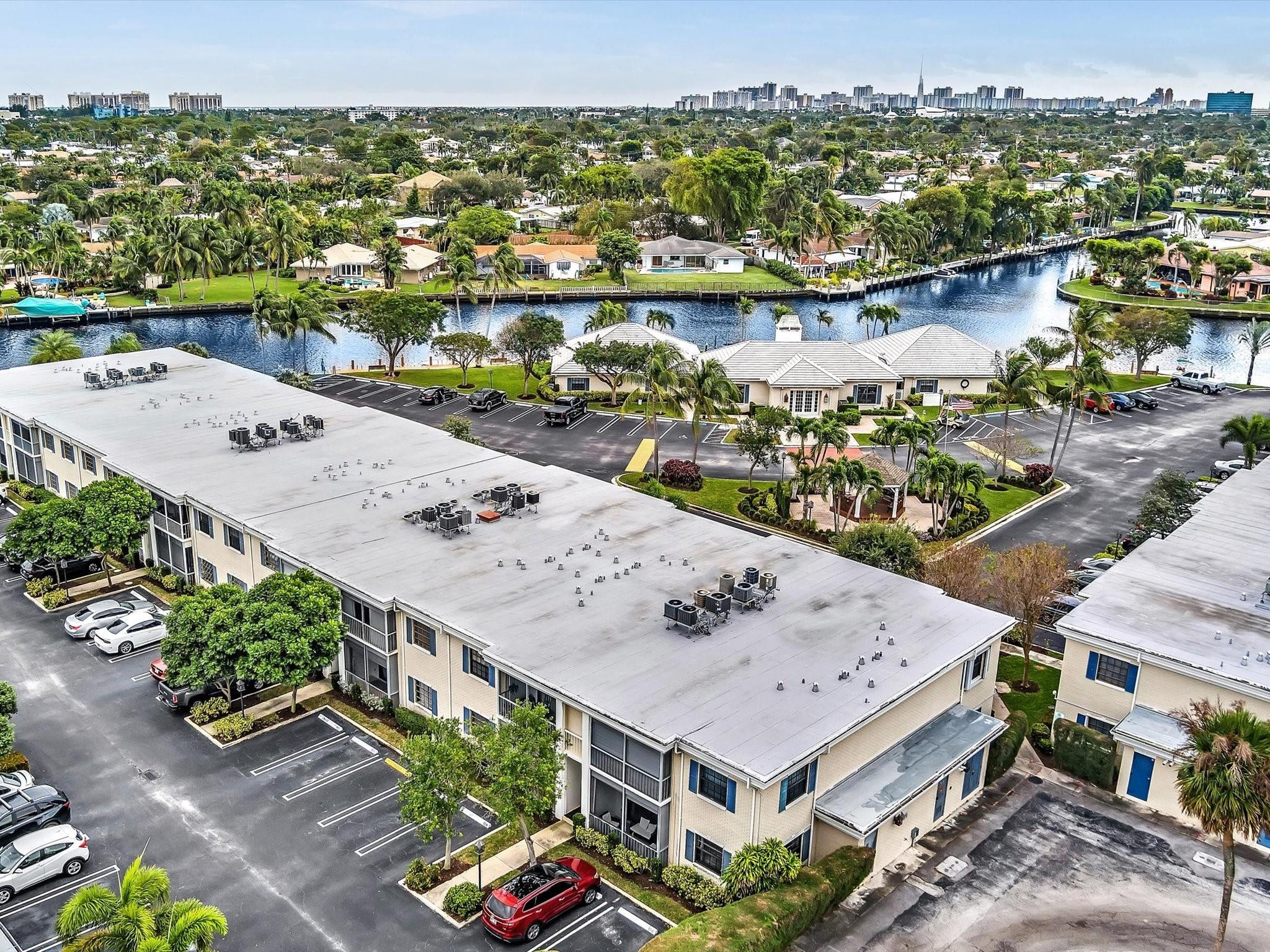 150 Cypress Club Dr 535