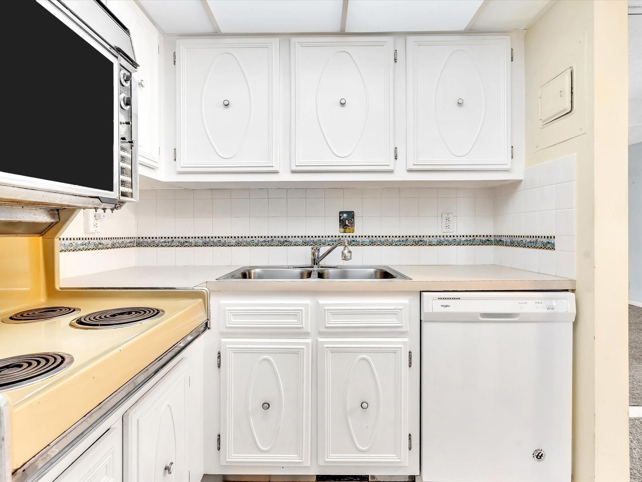 150 Cypress Club Dr 535