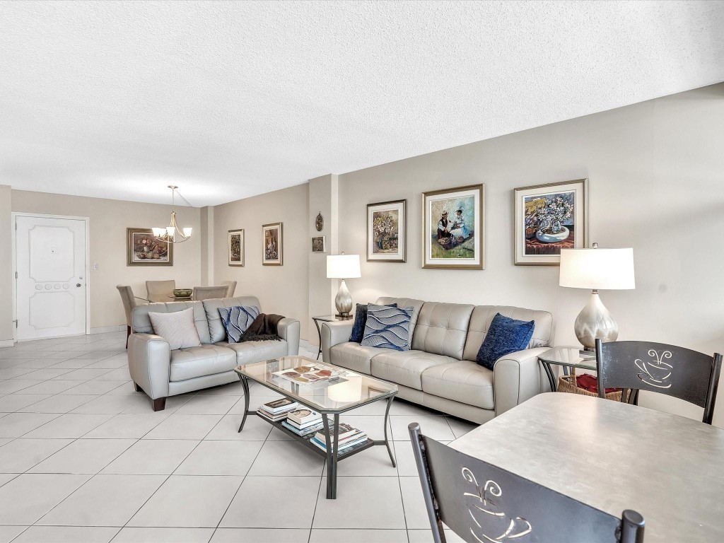 305 N Pompano Beach Blvd 405