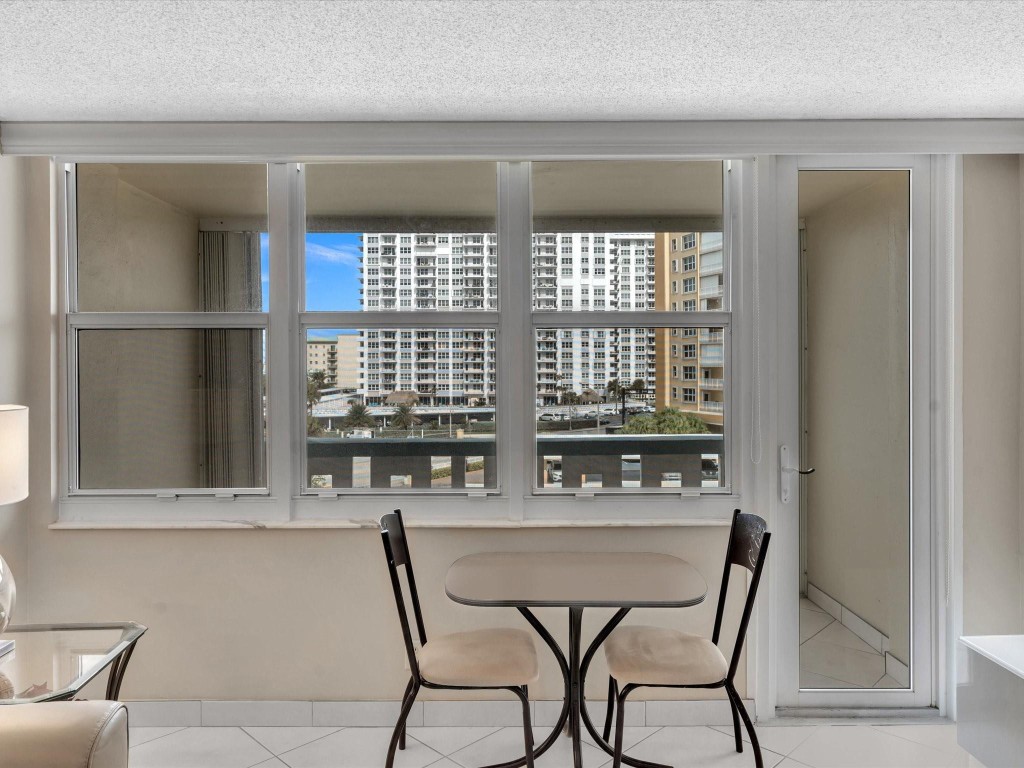 305 N Pompano Beach Blvd 405