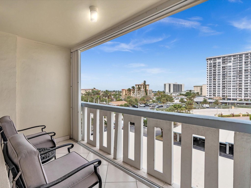 305 N Pompano Beach Blvd 405