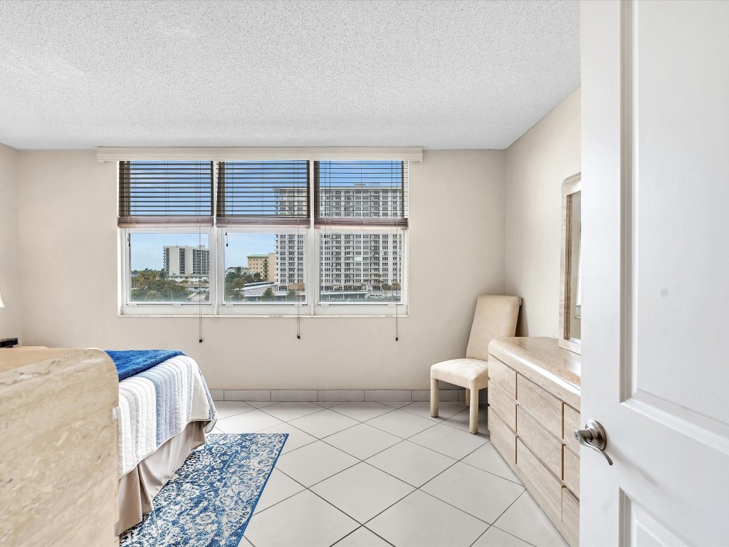 305 N Pompano Beach Blvd 405