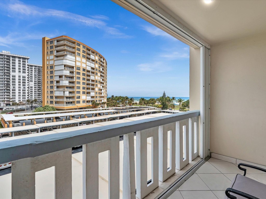 305 N Pompano Beach Blvd 405