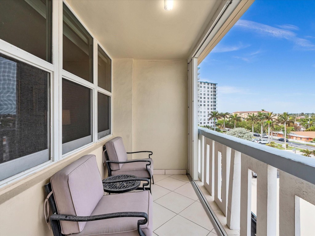 305 N Pompano Beach Blvd 405