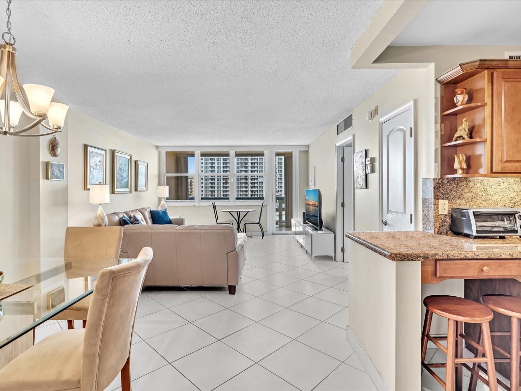 305 N Pompano Beach Blvd 405