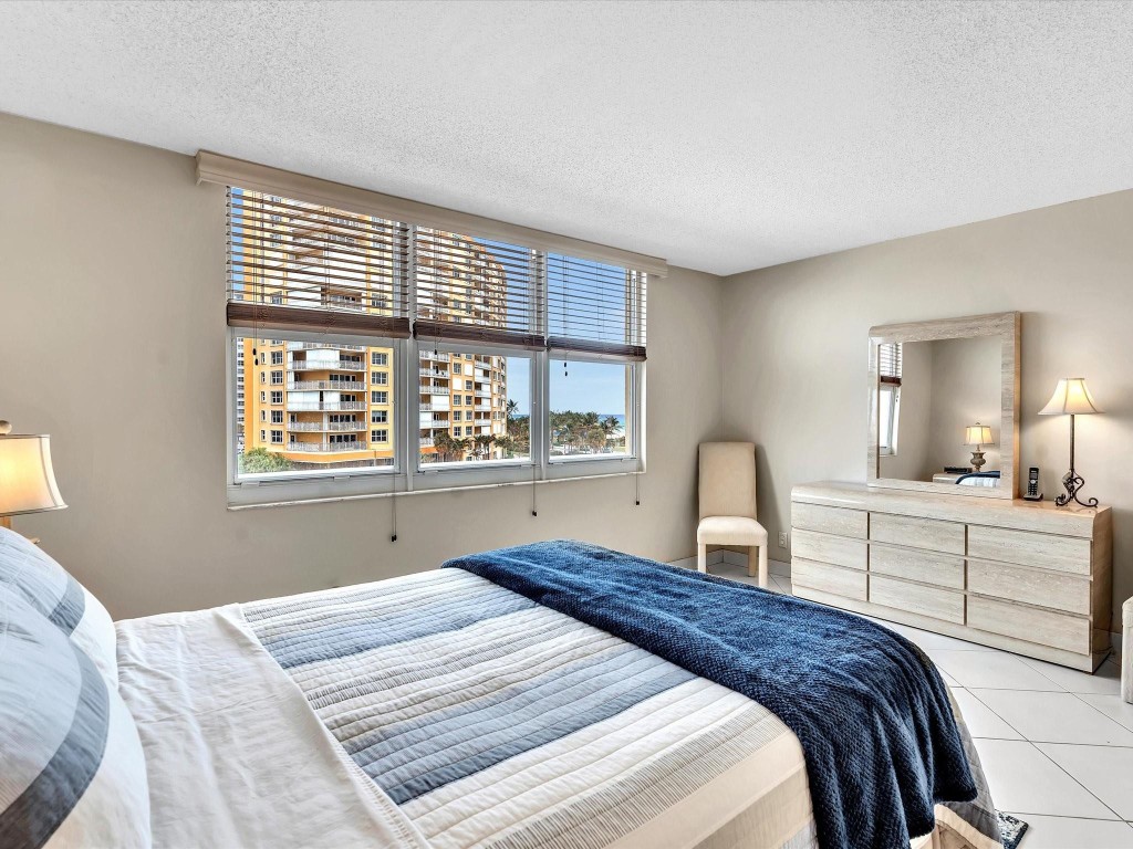 305 N Pompano Beach Blvd 405