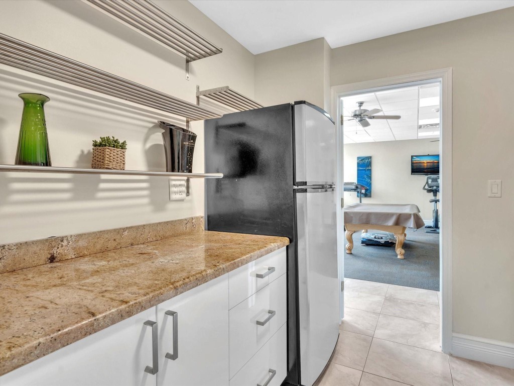 305 N Pompano Beach Blvd 405