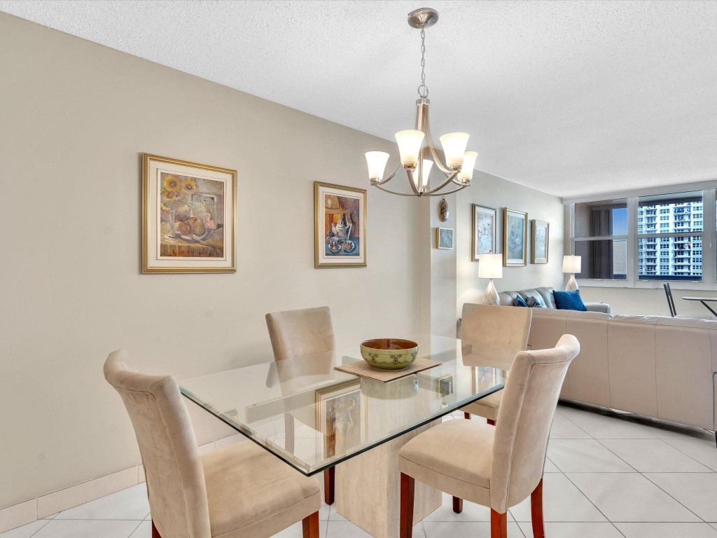 305 N Pompano Beach Blvd 405