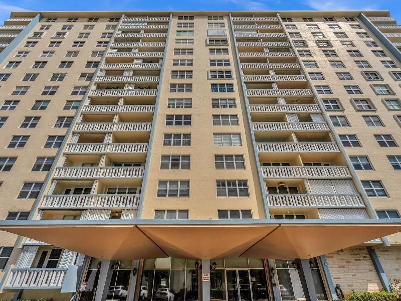 305 N Pompano Beach Blvd 405