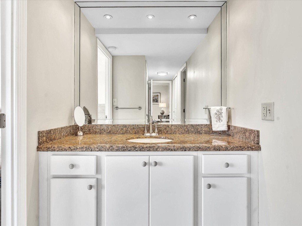 305 N Pompano Beach Blvd 405