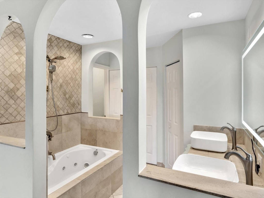 110 Cypress Club Dr 125