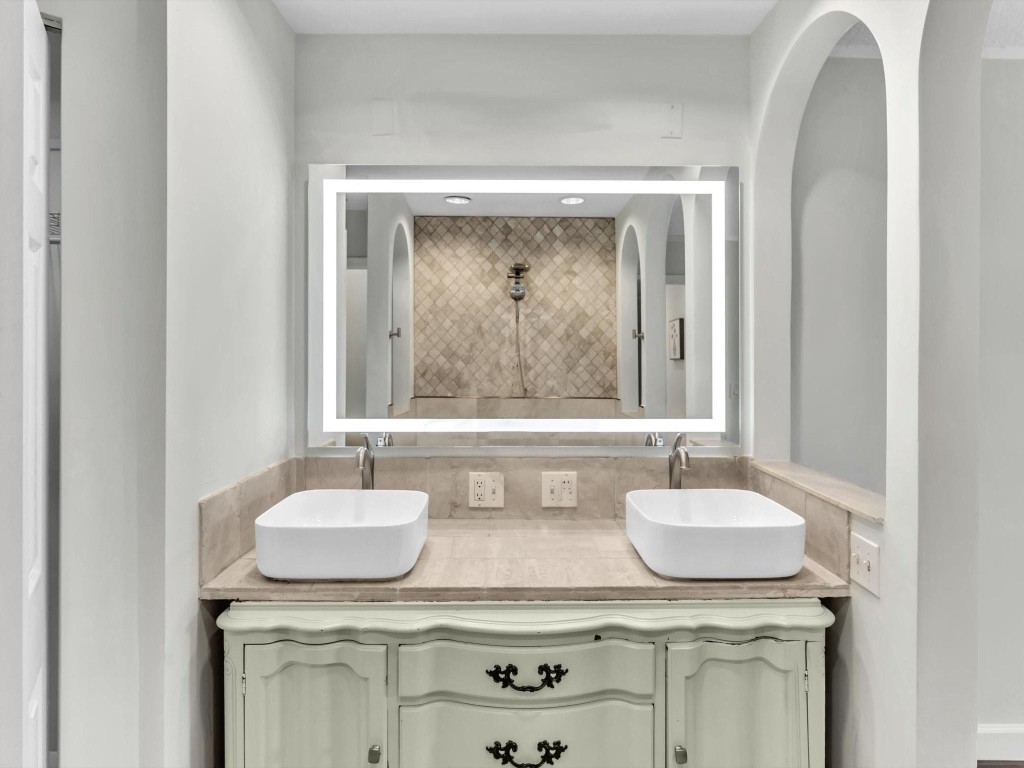 110 Cypress Club Dr 125