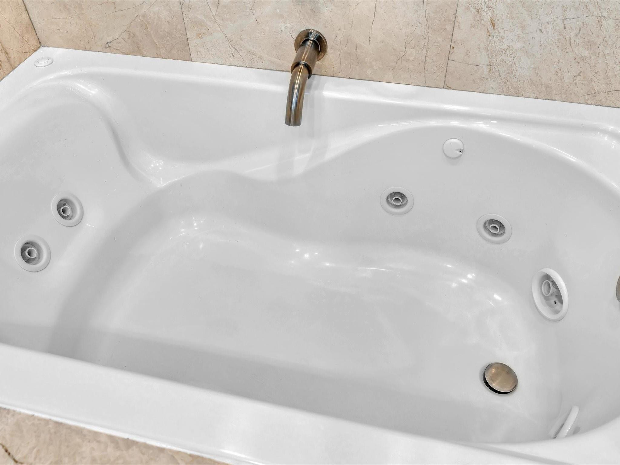 110 Cypress Club Dr 125