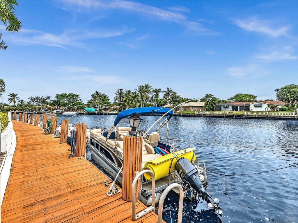 110 Cypress Club Dr 125