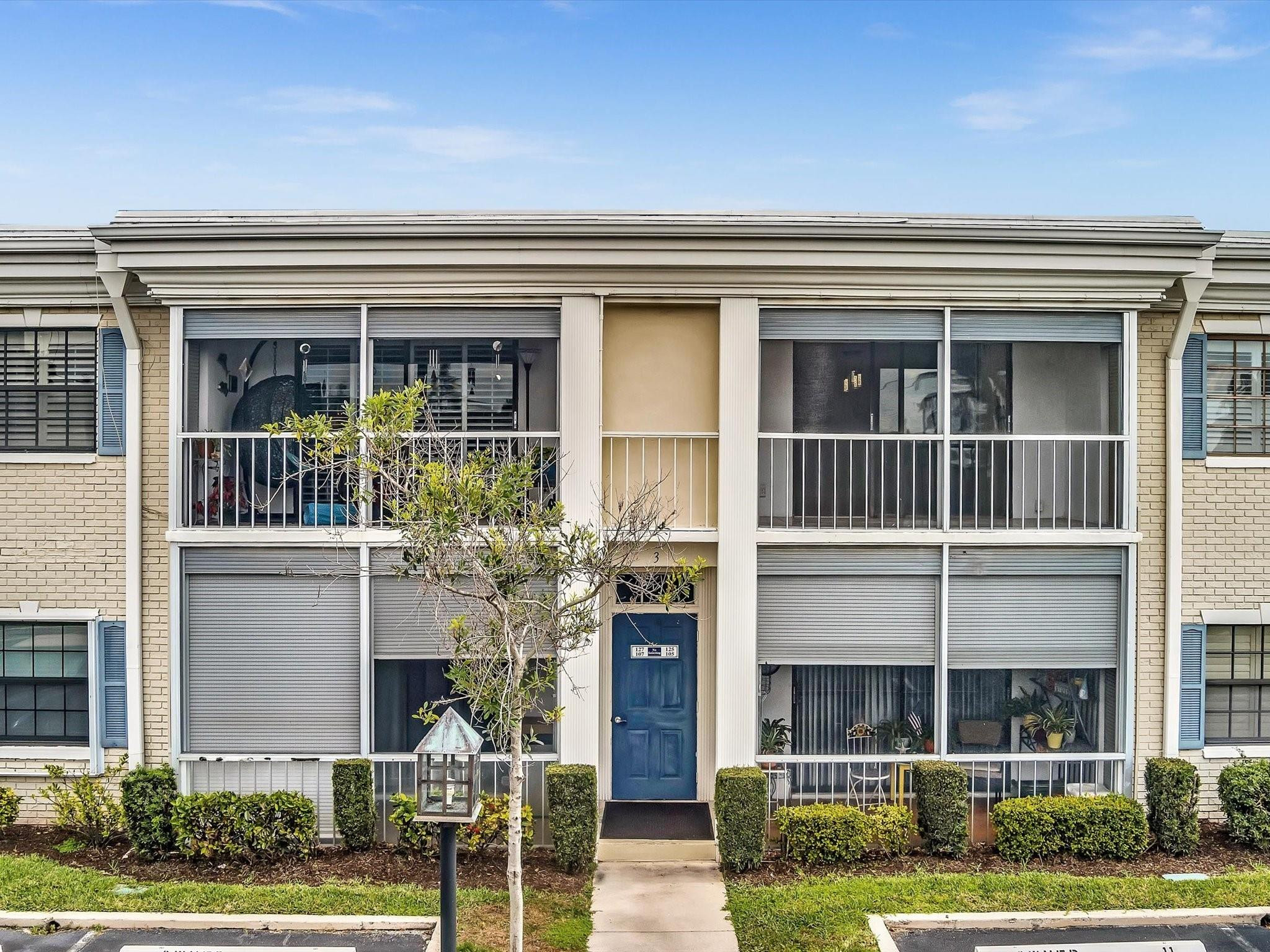 110 Cypress Club Dr 125