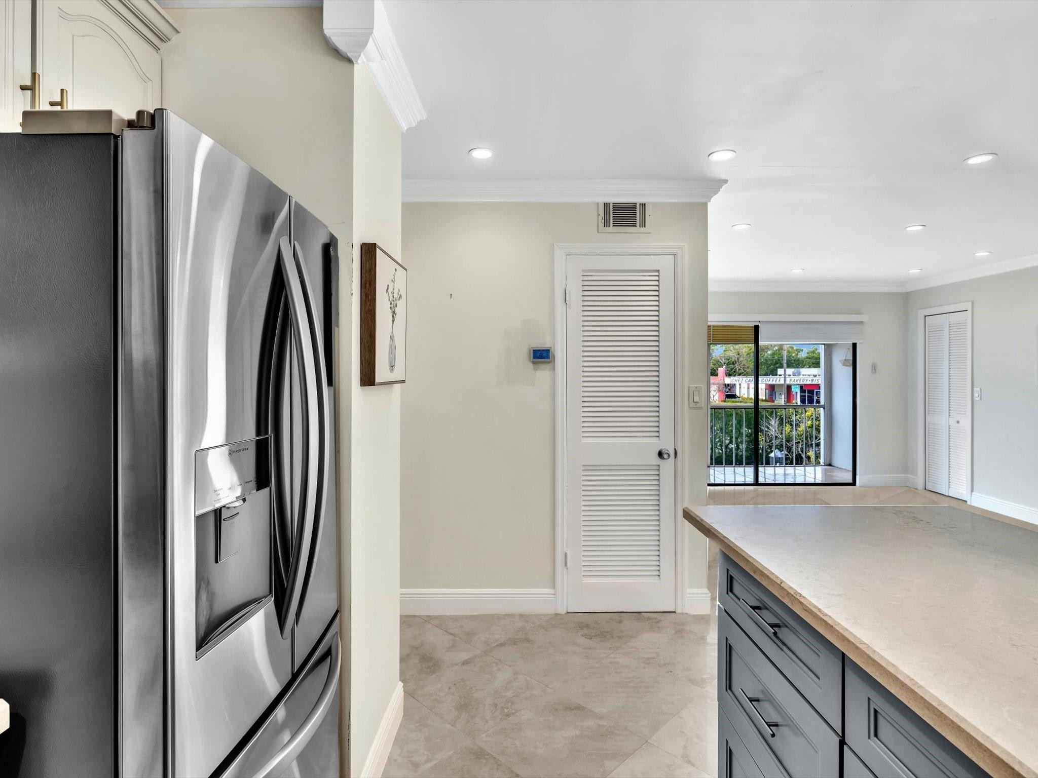 110 Cypress Club Dr 125