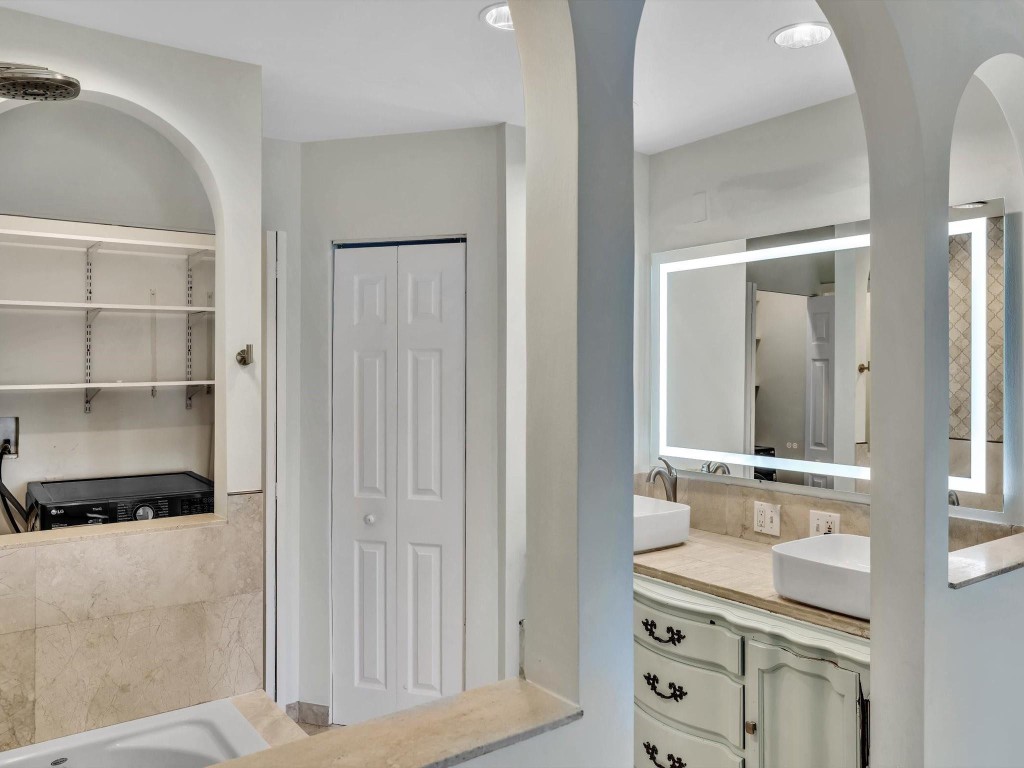 110 Cypress Club Dr 125