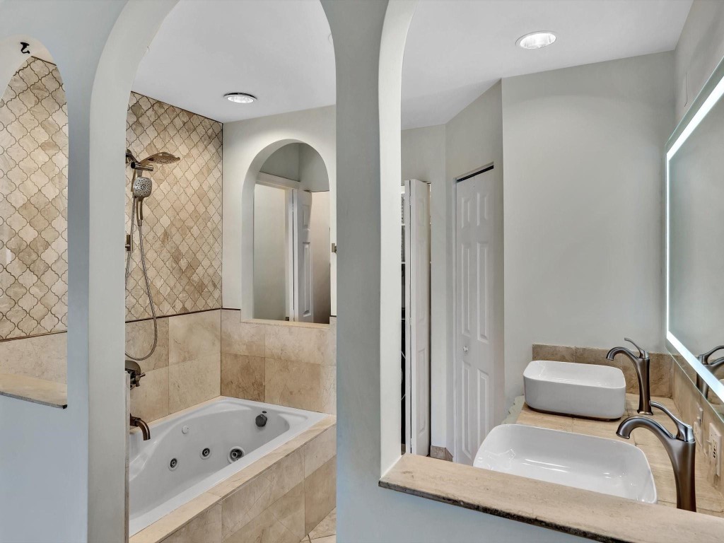 110 Cypress Club Dr 125