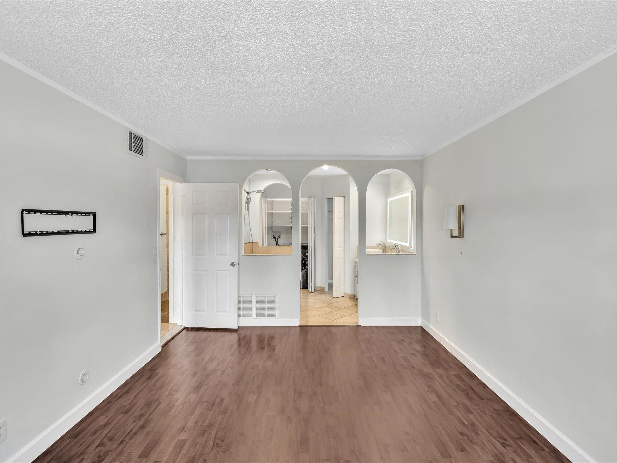 110 Cypress Club Dr 125