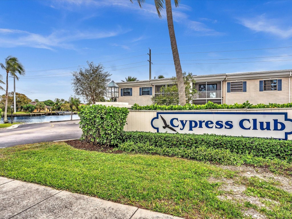 110 Cypress Club Dr 125