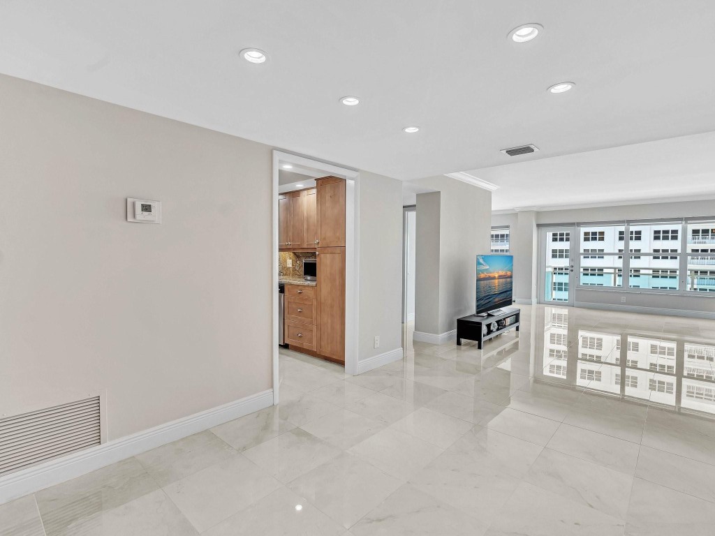 3900 Galt Ocean Dr 602