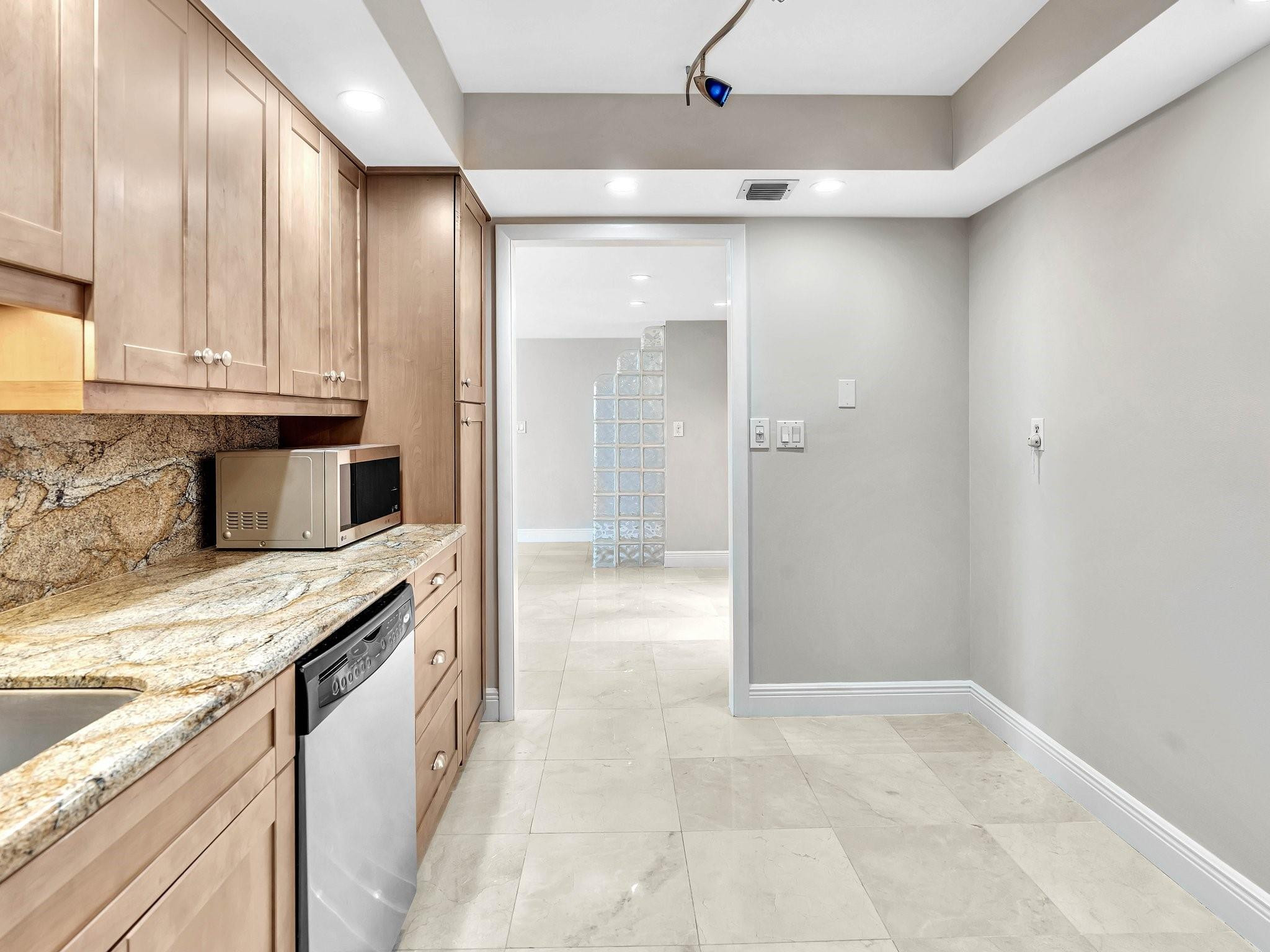 3900 Galt Ocean Dr 602