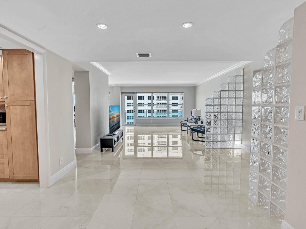 3900 Galt Ocean Dr 602