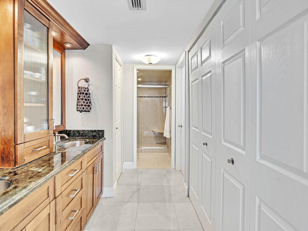 3900 Galt Ocean Dr 602