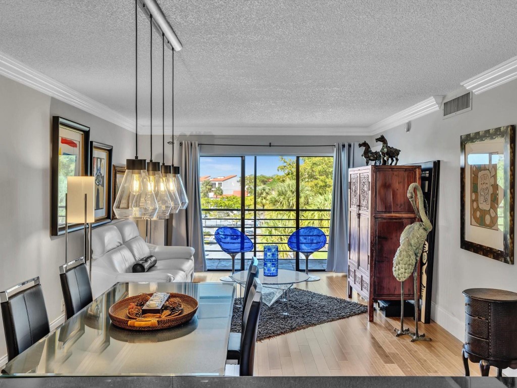 2306 S Cypress Bend Dr 416