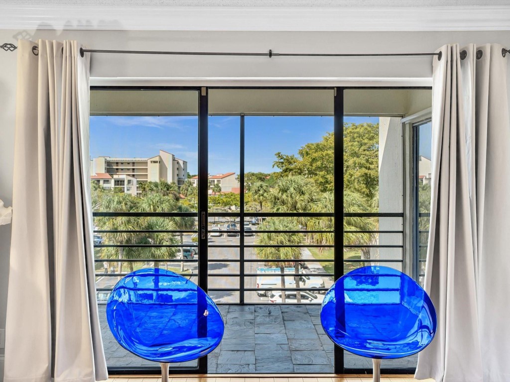 2306 S Cypress Bend Dr 416