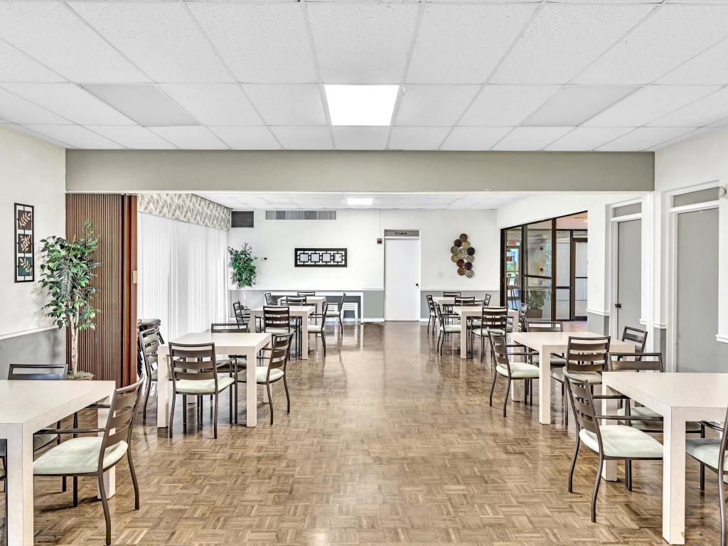 2306 S Cypress Bend Dr 416