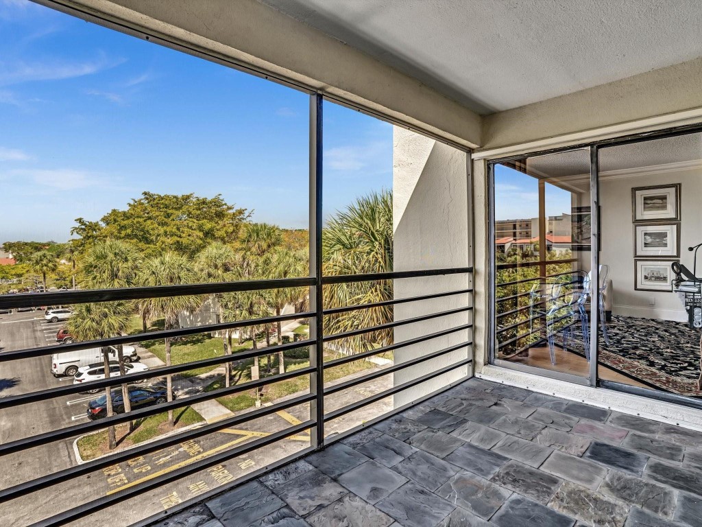 2306 S Cypress Bend Dr 416