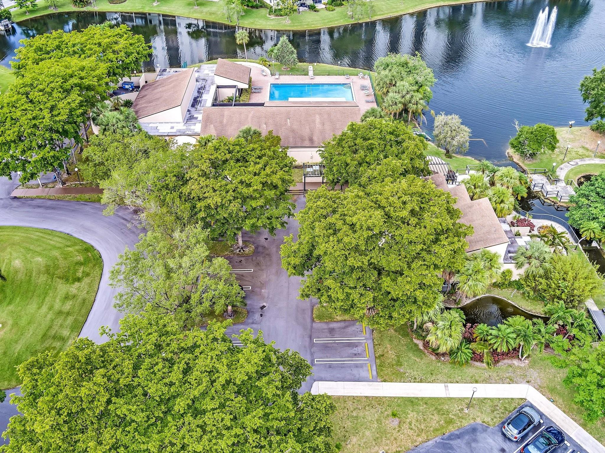 2306 S Cypress Bend Dr 416