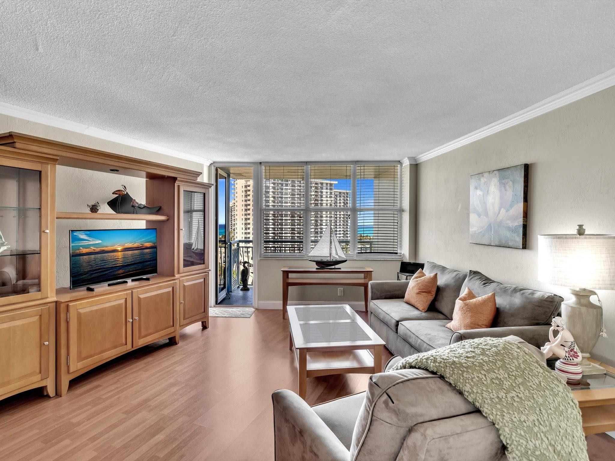 301 N Ocean Blvd 907