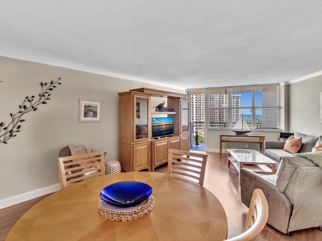 301 N Ocean Blvd 907