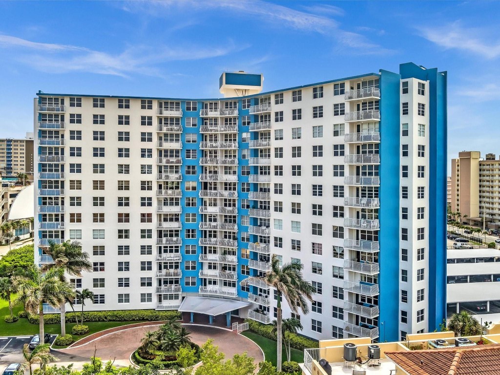 301 N Ocean Blvd 907