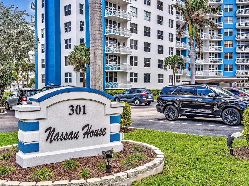 301 N Ocean Blvd 907