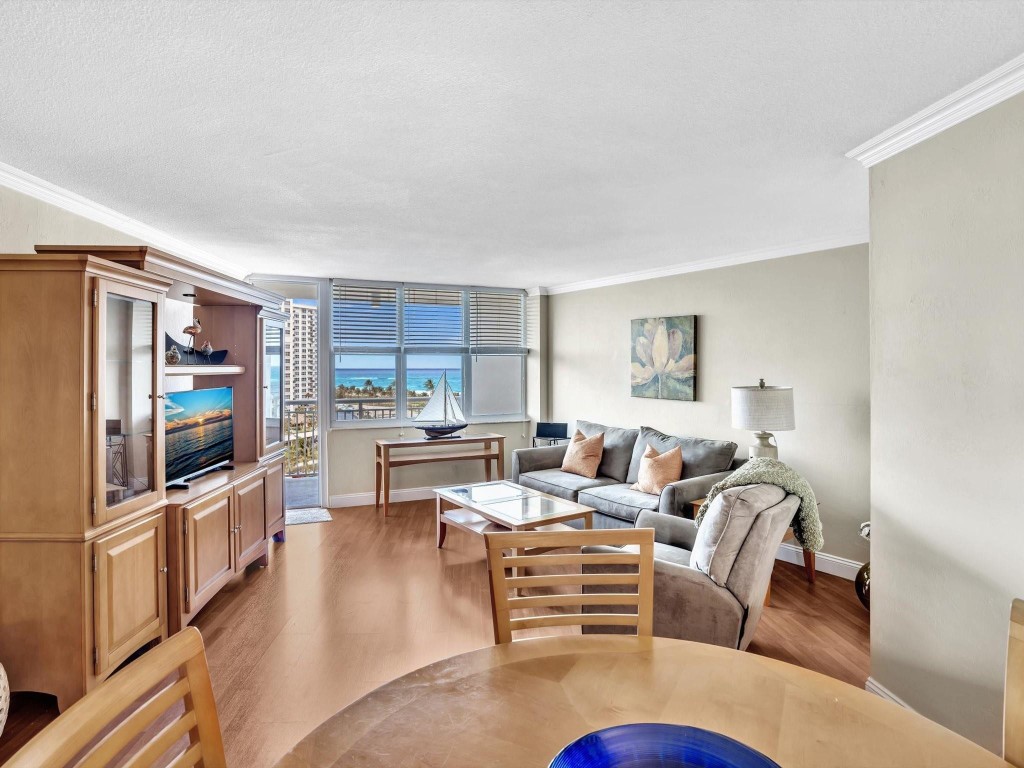 301 N Ocean Blvd 907