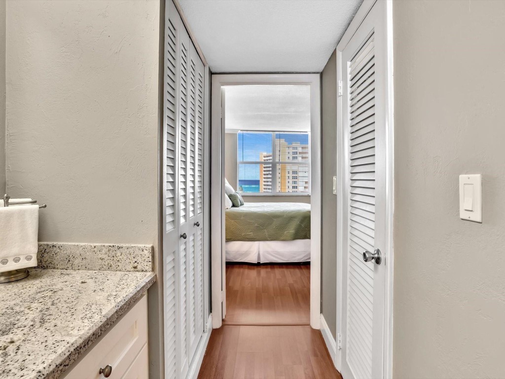 301 N Ocean Blvd 907