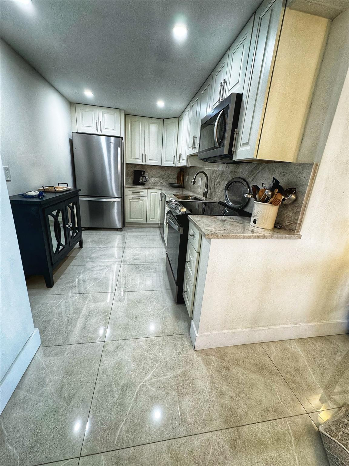 101 Briny Ave 1809