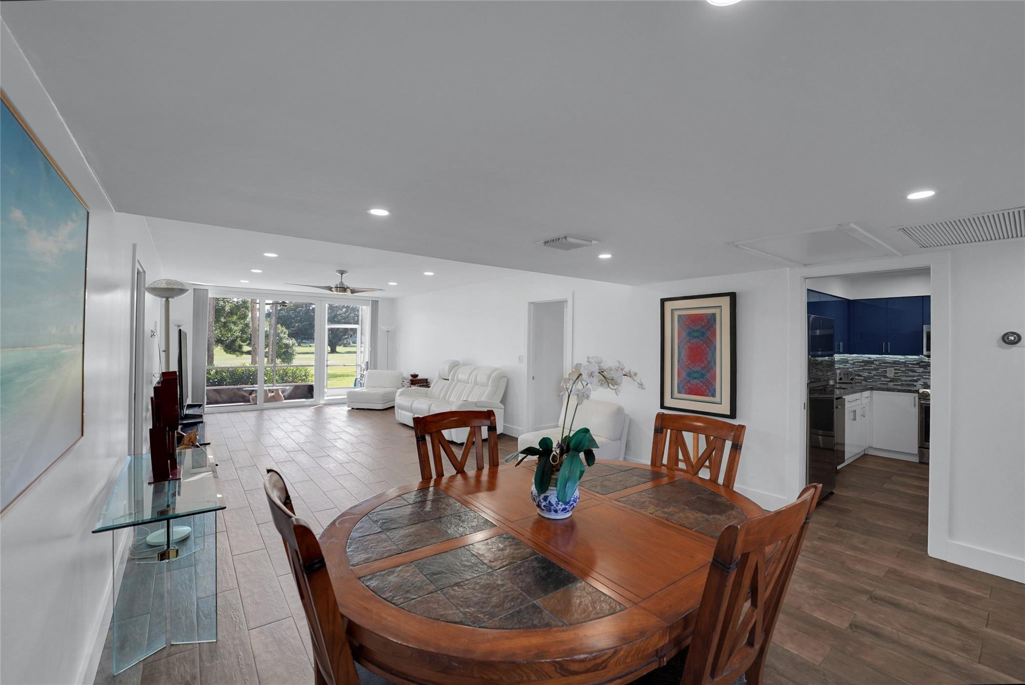 565 Oaks Ln 110