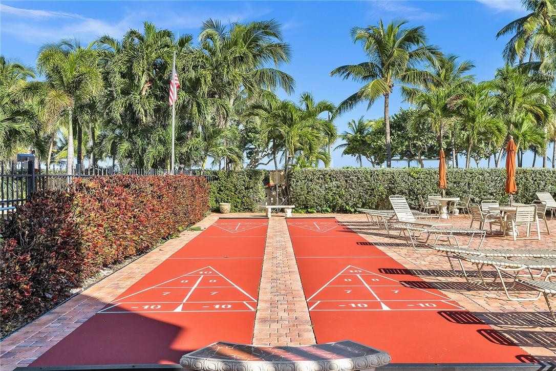 305 N Pompano Beach Blvd 1402