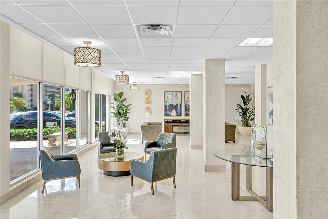 305 N Pompano Beach Blvd 1402