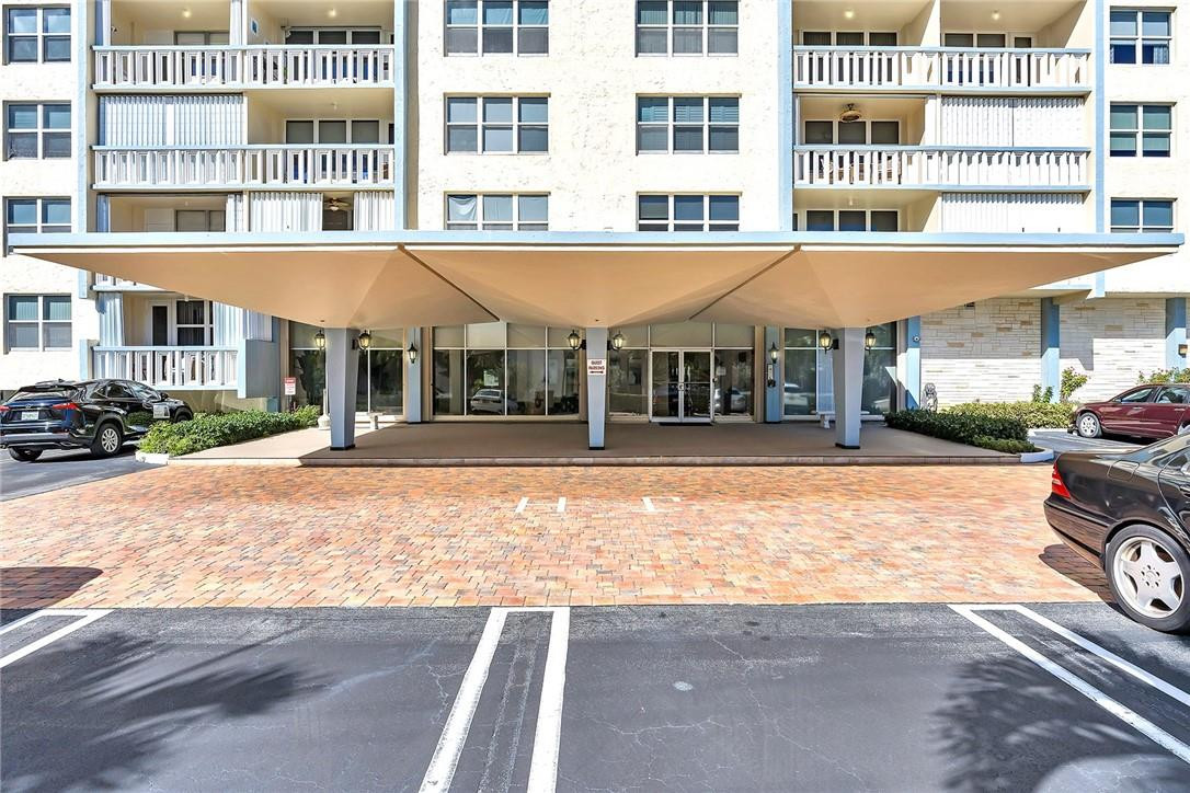 305 N Pompano Beach Blvd 1402