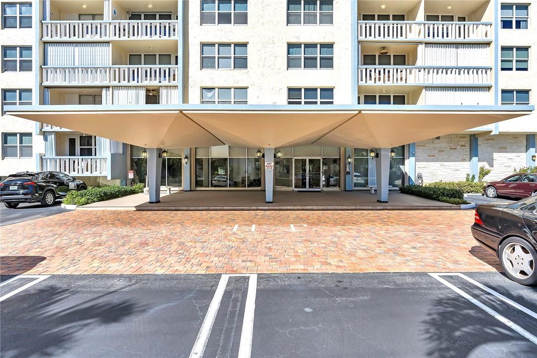 305 N Pompano Beach Blvd 1402