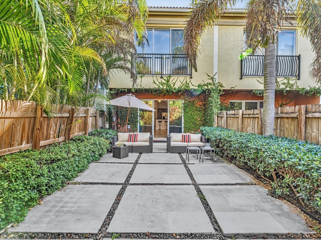 1139 NE 13th Ave 1139