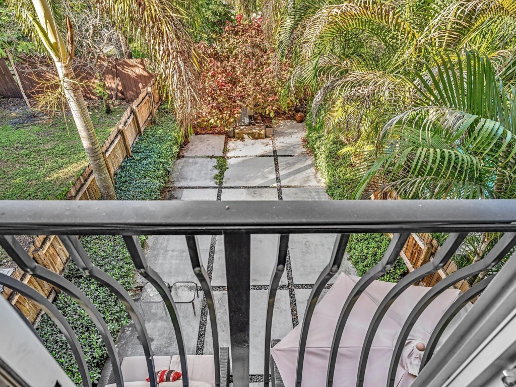 1139 NE 13th Ave 1139