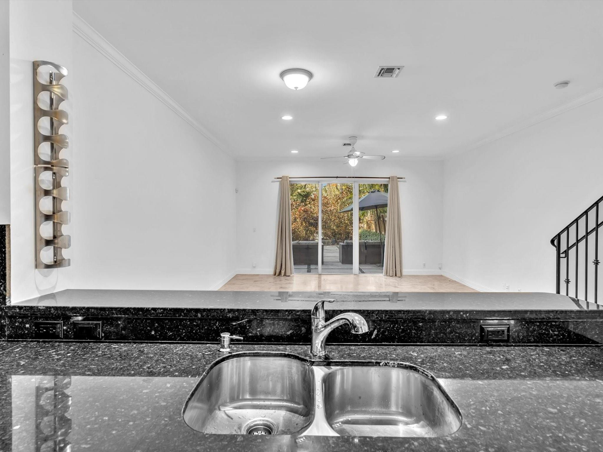 1139 NE 13th Ave 1139