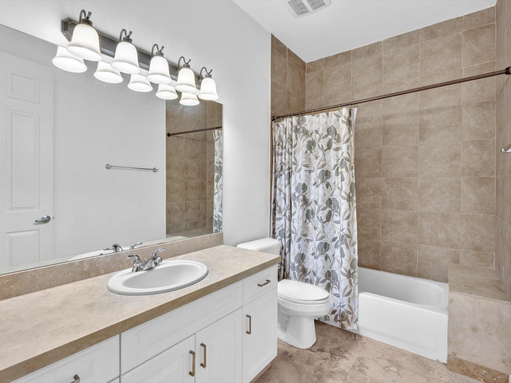 1139 NE 13th Ave 1139